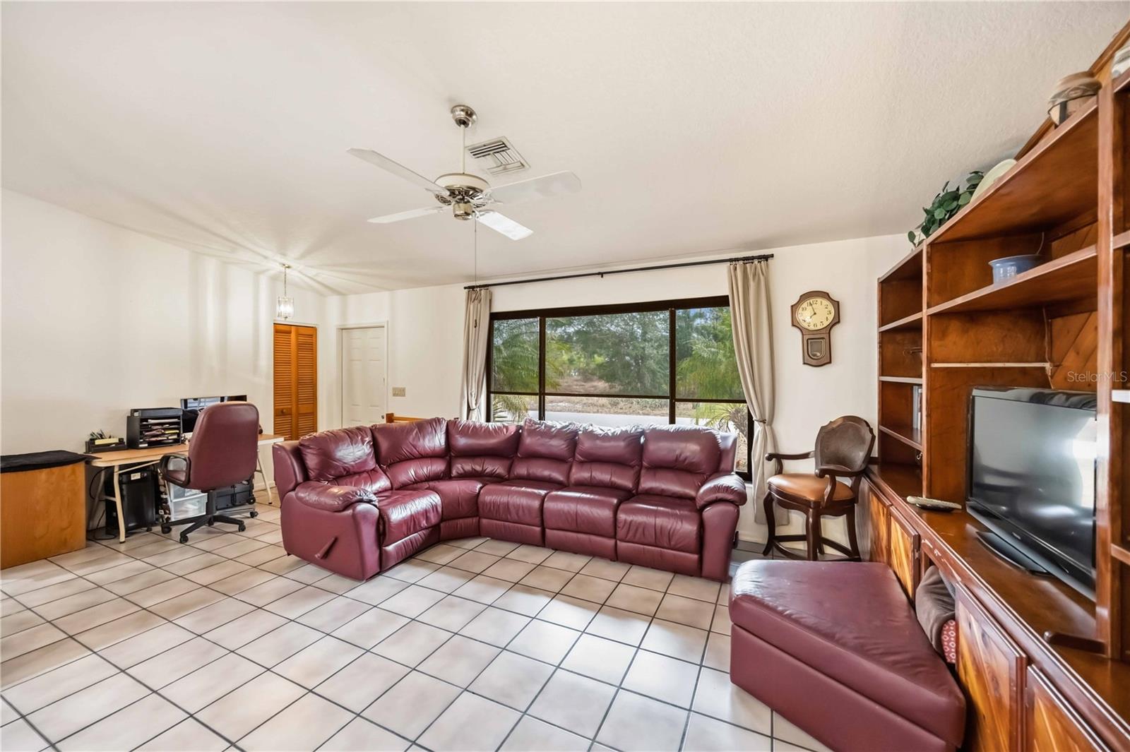 Image 11 of 61 For 28474 Coco Palm Drive