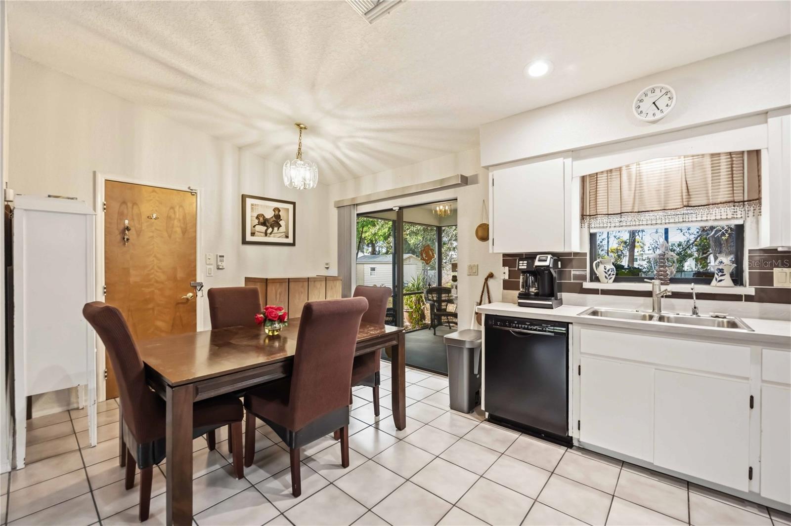 Image 18 of 61 For 28474 Coco Palm Drive