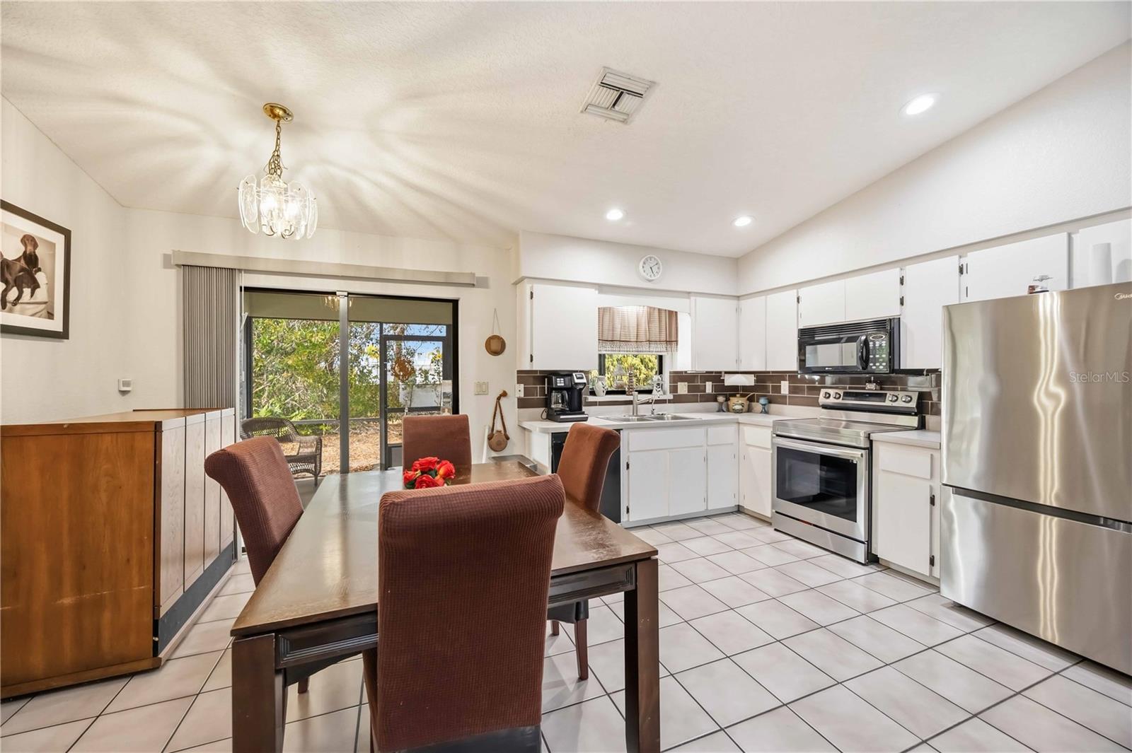 Image 19 of 61 For 28474 Coco Palm Drive