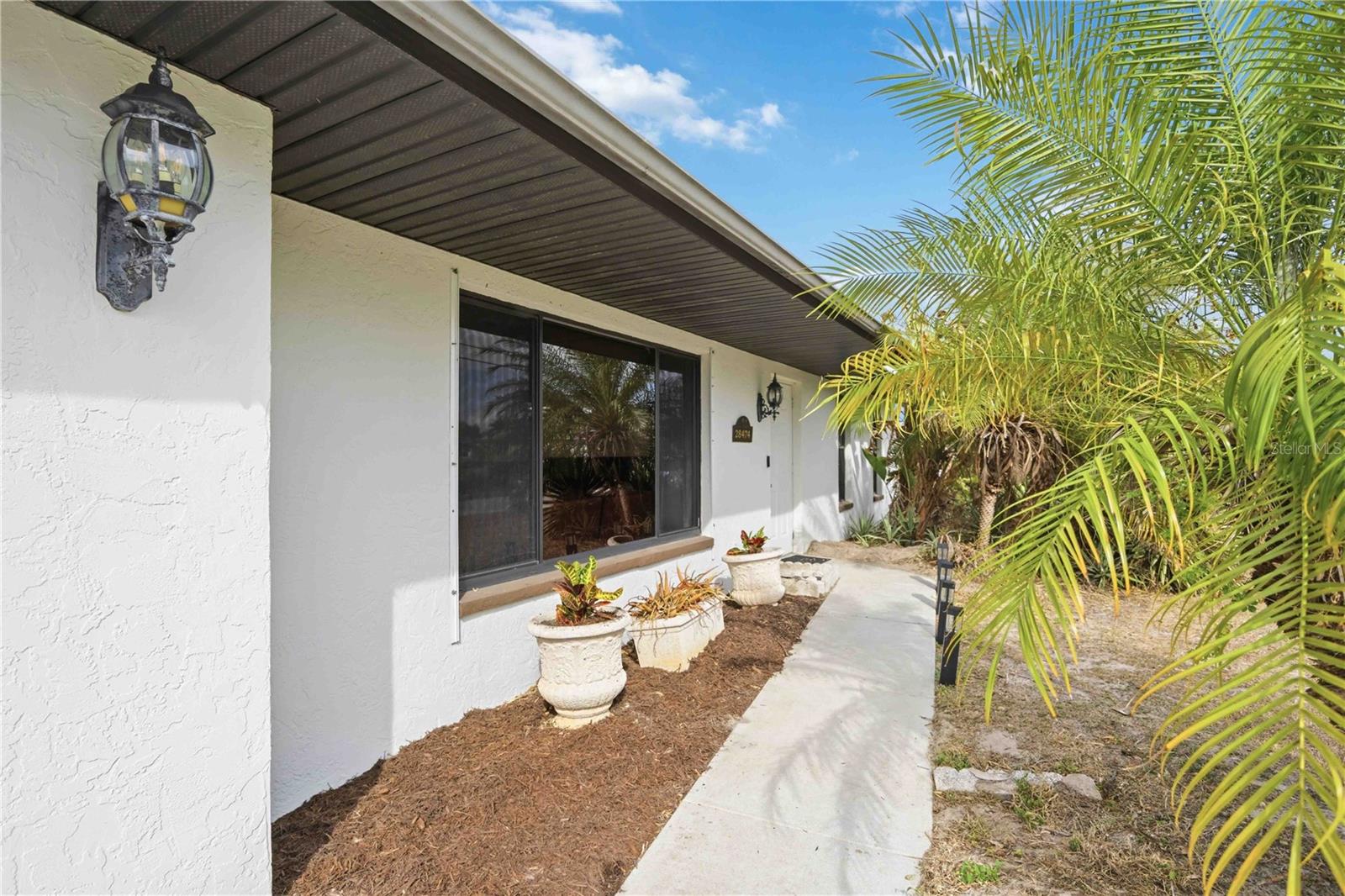 Image 5 of 61 For 28474 Coco Palm Drive