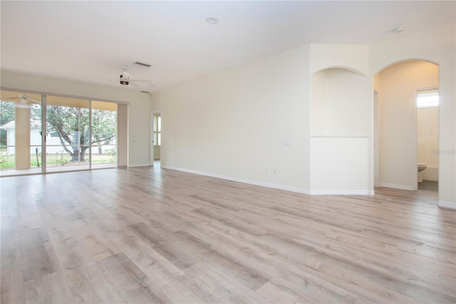 Image 11 of 67 For 8419 Whispering Woods Court