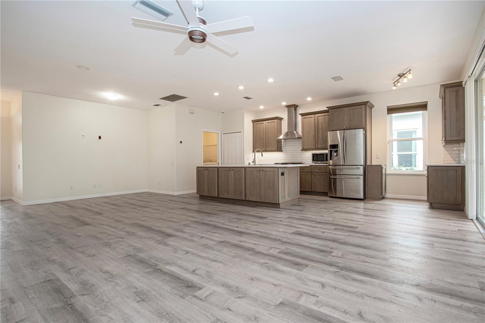 Image 15 of 67 For 8419 Whispering Woods Court