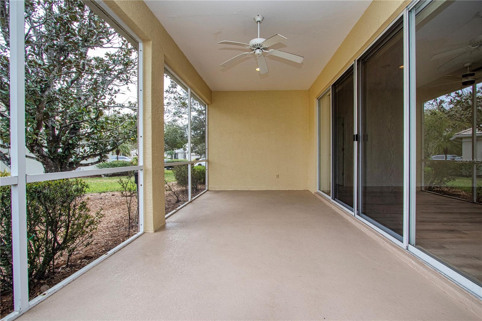 Image 17 of 67 For 8419 Whispering Woods Court