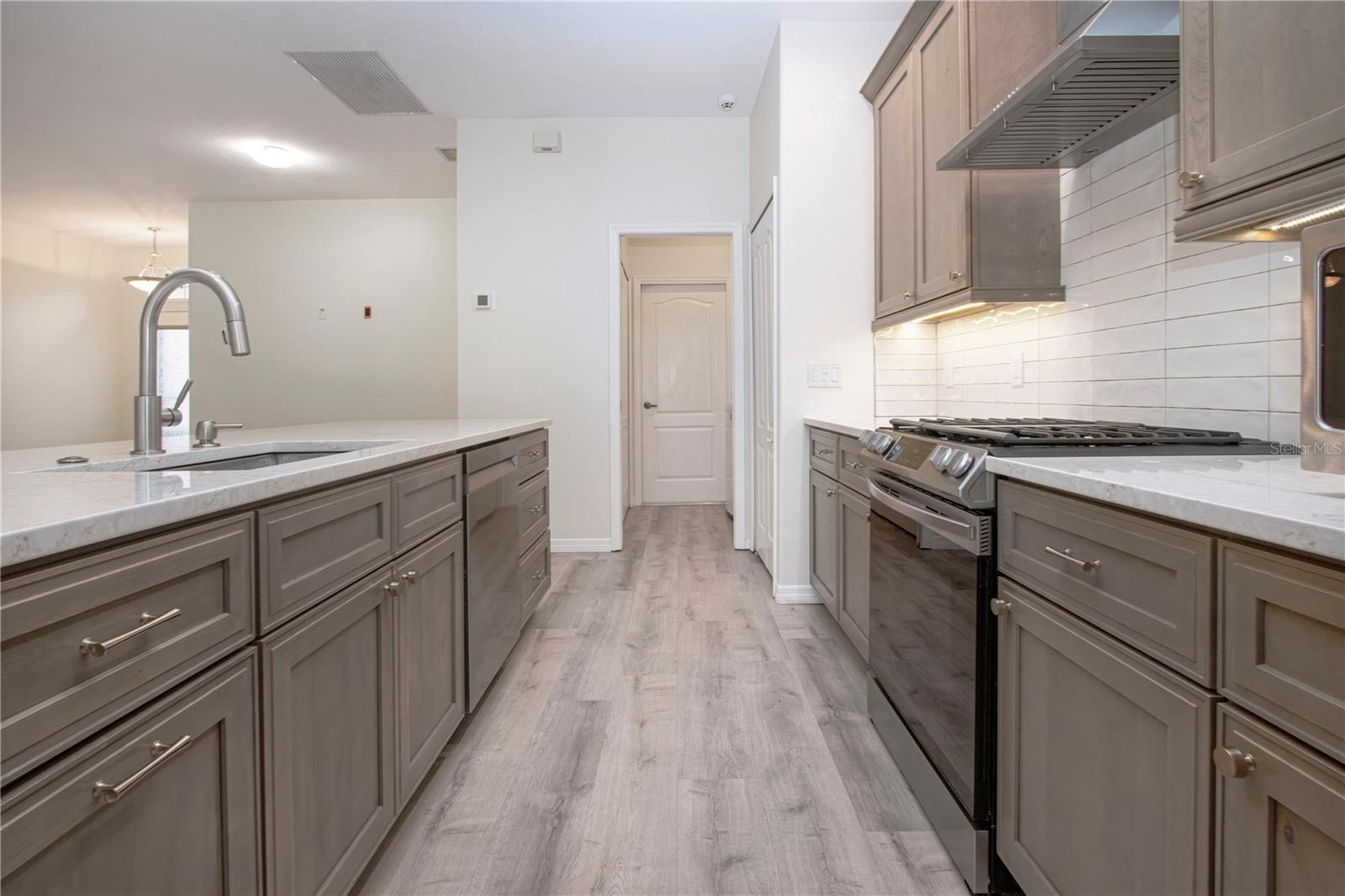 Image 22 of 67 For 8419 Whispering Woods Court