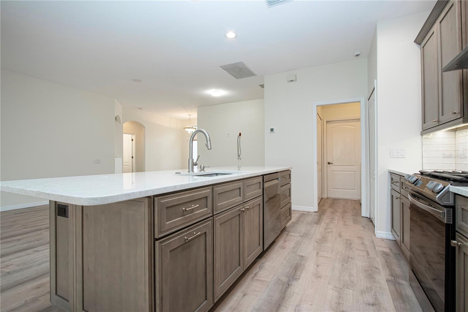 Image 24 of 67 For 8419 Whispering Woods Court