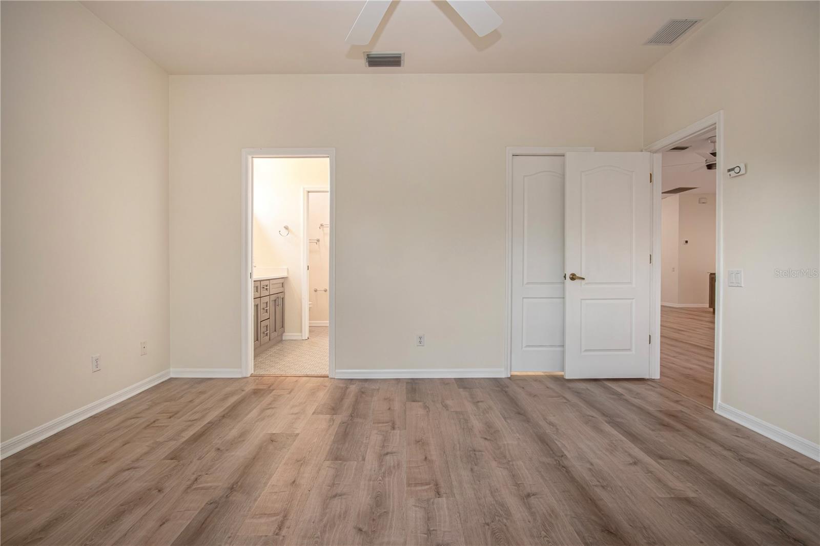 Image 30 of 67 For 8419 Whispering Woods Court