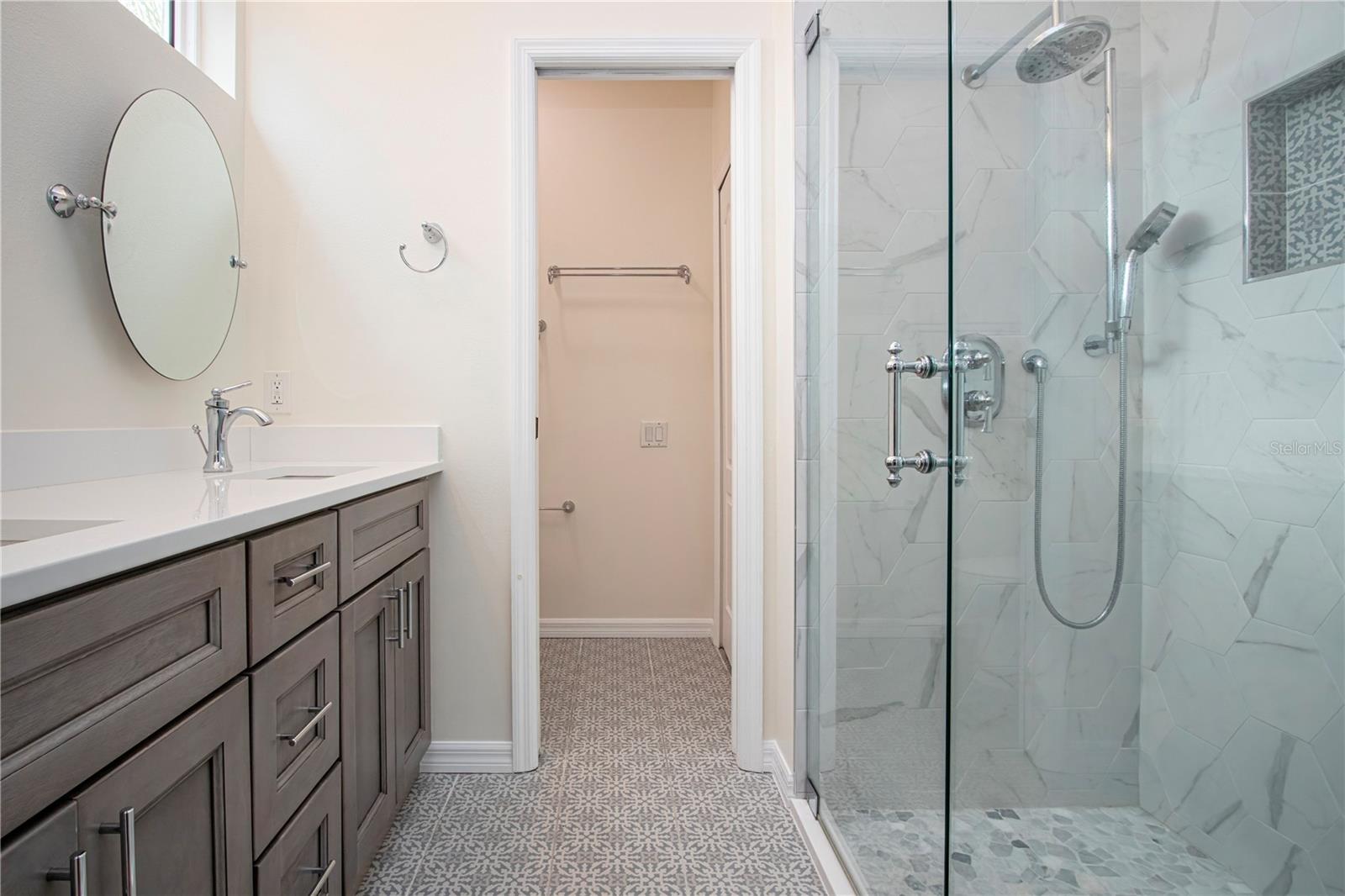 Image 34 of 67 For 8419 Whispering Woods Court