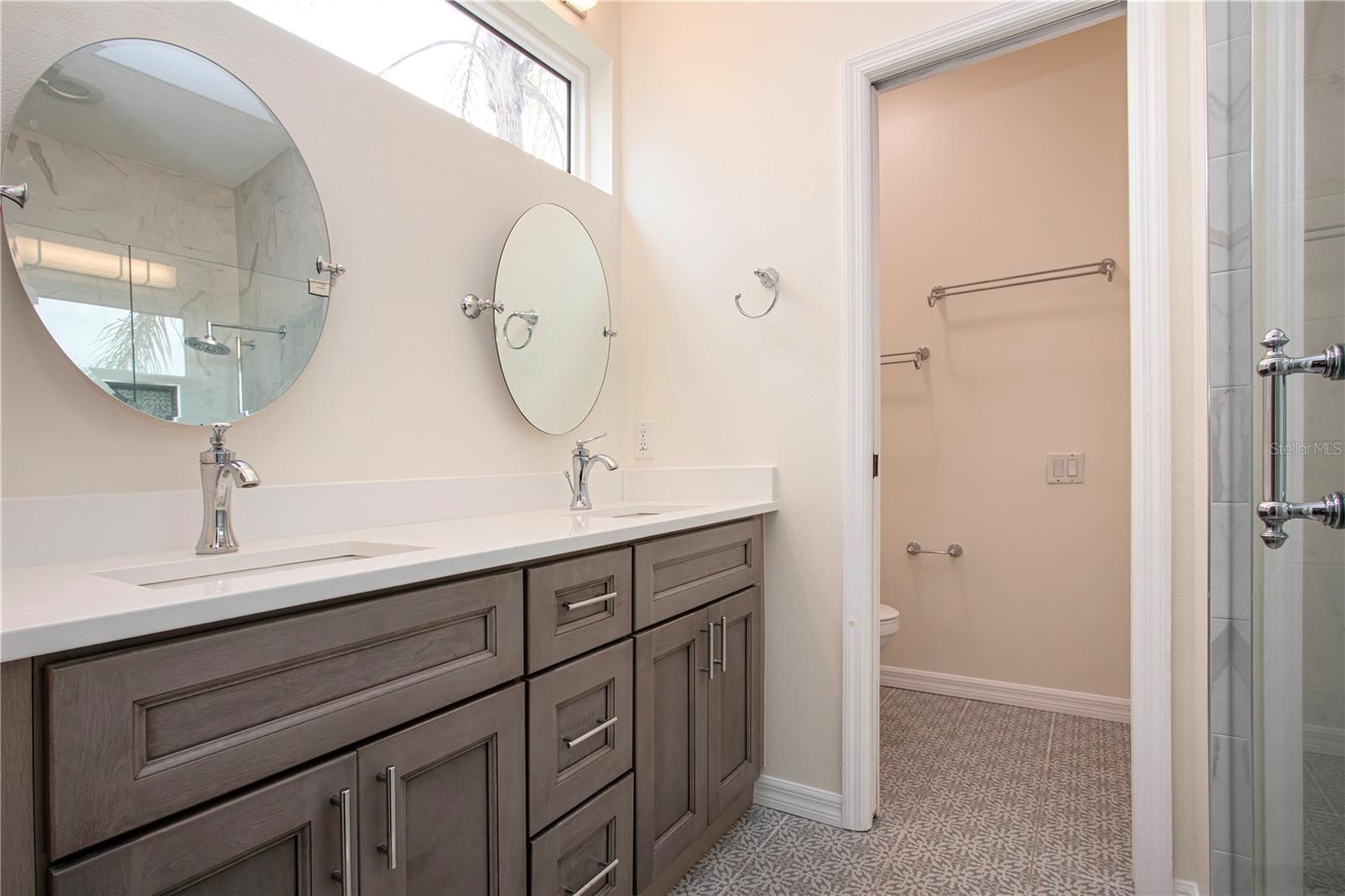 Image 35 of 67 For 8419 Whispering Woods Court