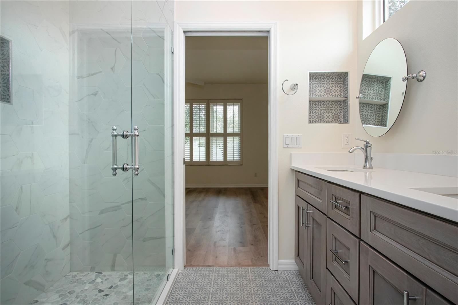 Image 38 of 67 For 8419 Whispering Woods Court