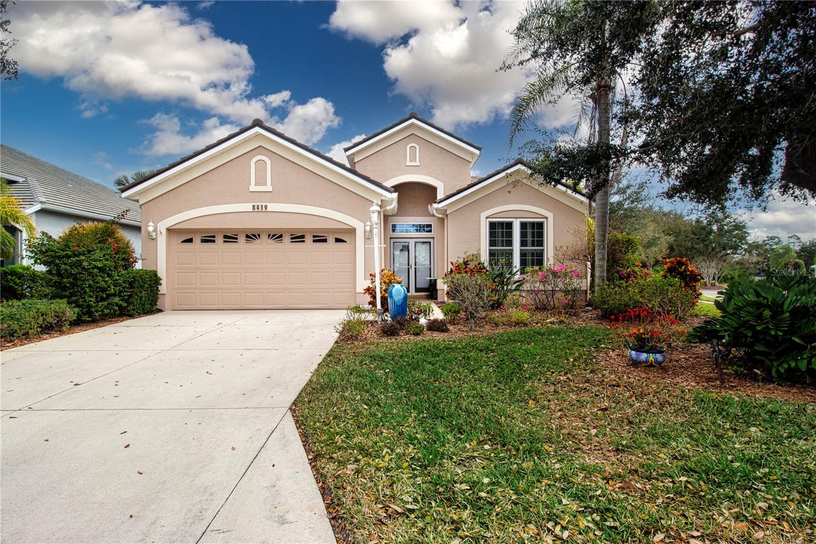 Image 6 of 67 For 8419 Whispering Woods Court