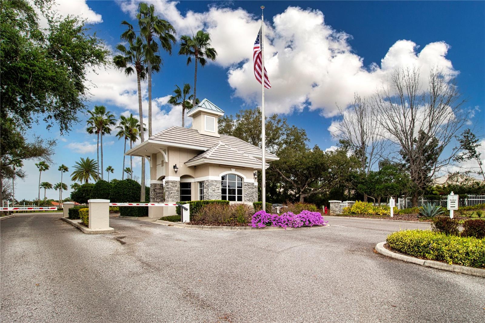 Image 61 of 67 For 8419 Whispering Woods Court