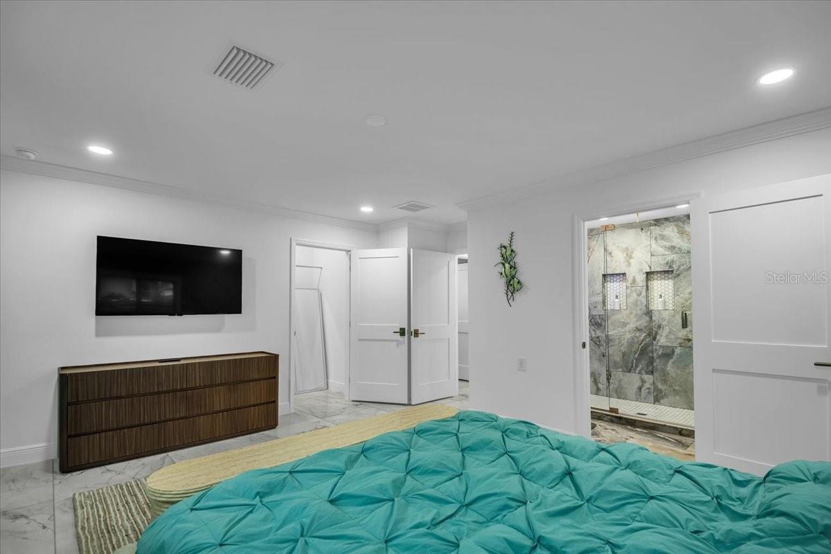 Image 25 of 56 For 5624 Cape Leyte Drive