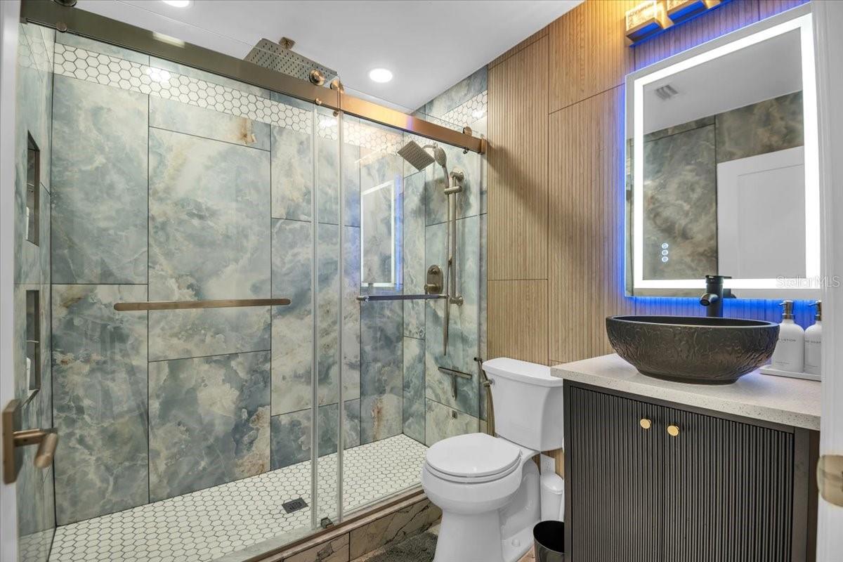 Image 36 of 56 For 5624 Cape Leyte Drive