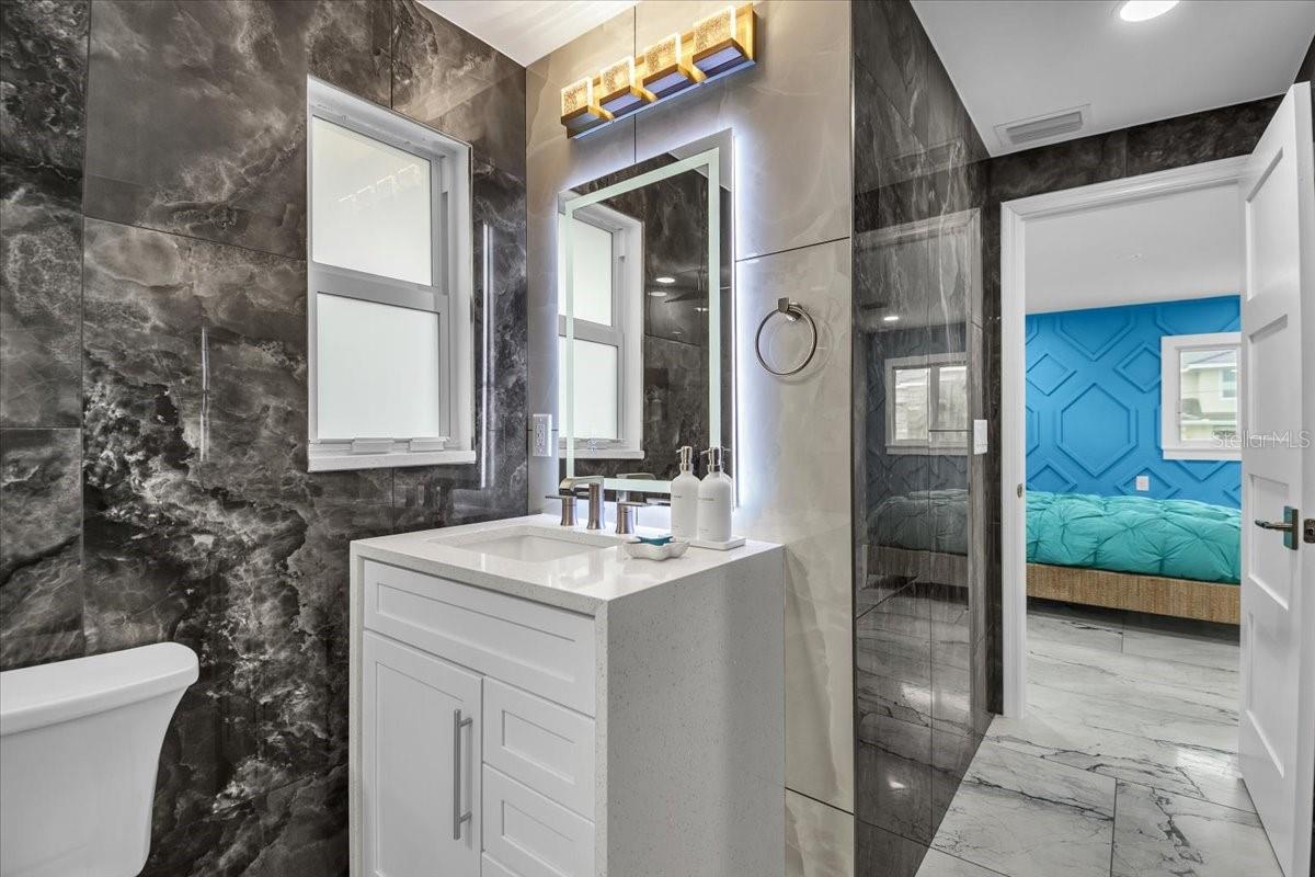 Image 43 of 56 For 5624 Cape Leyte Drive