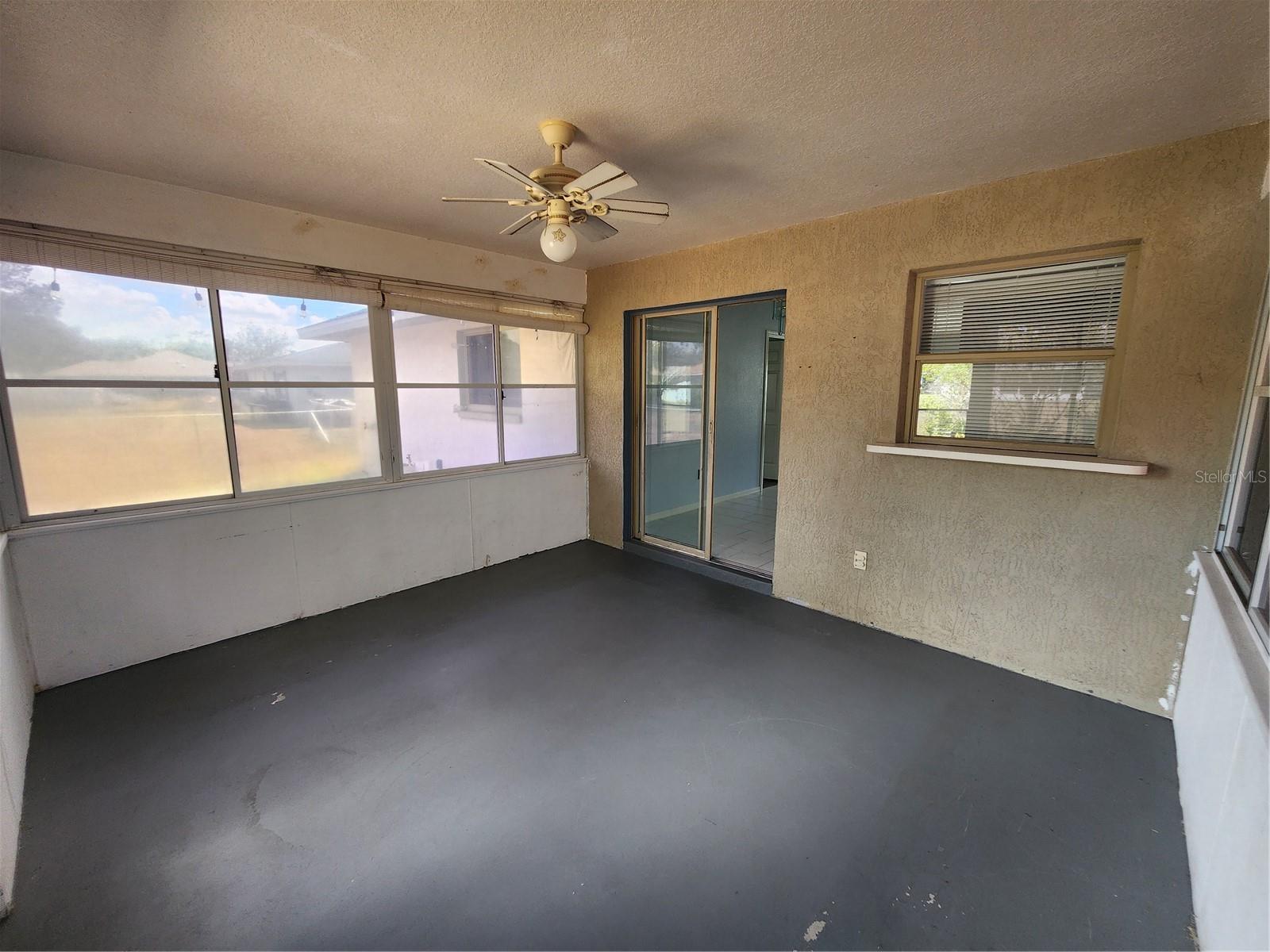Image 17 of 24 For 4590 Cazes Avenue