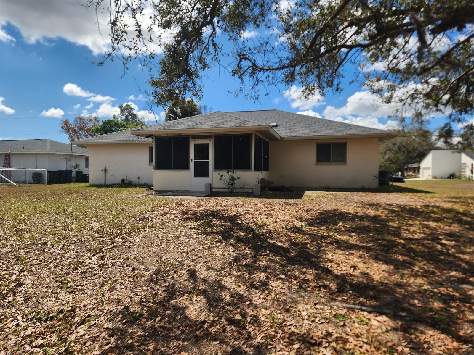 Image 20 of 24 For 4590 Cazes Avenue