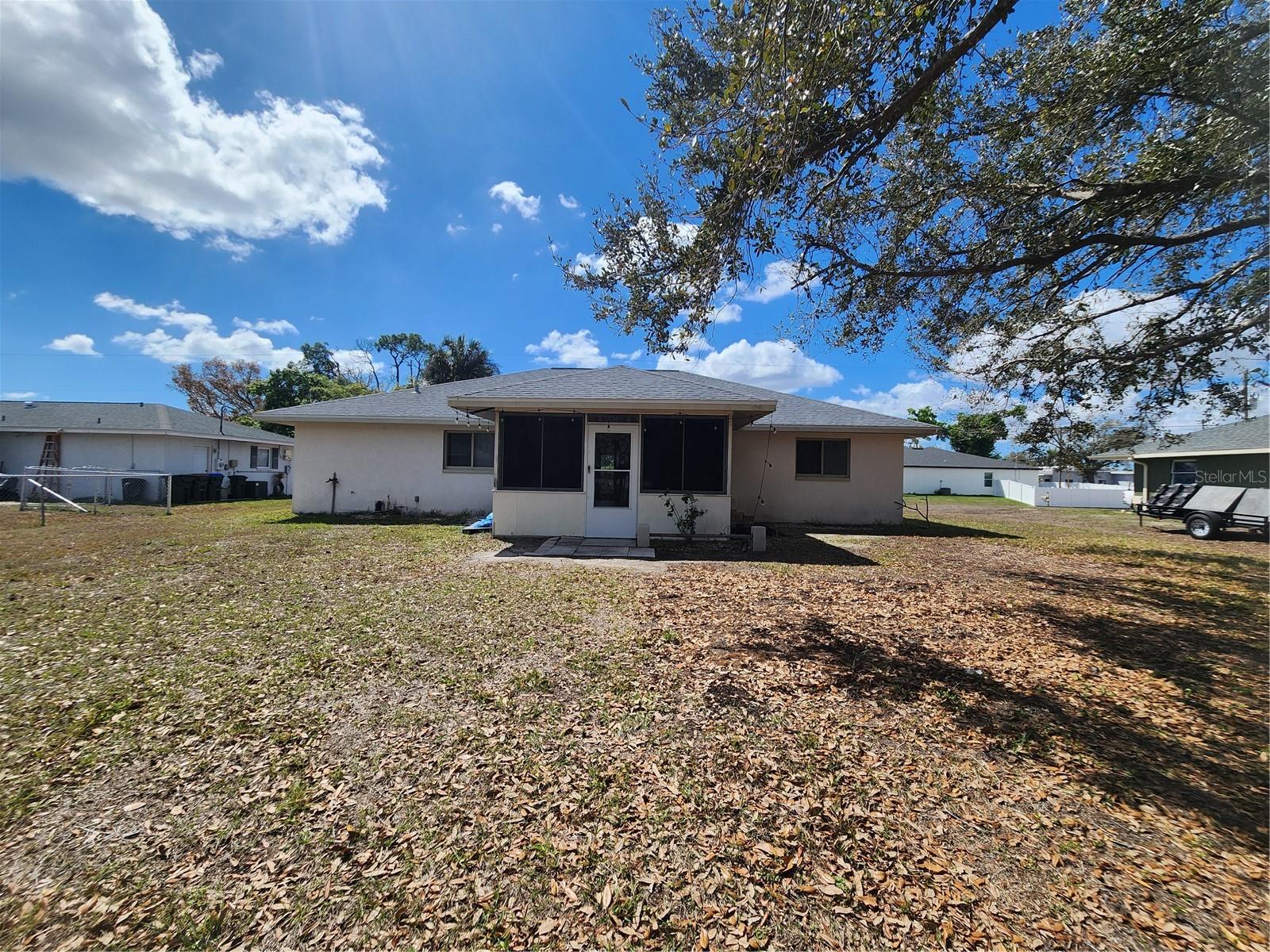 Image 21 of 24 For 4590 Cazes Avenue