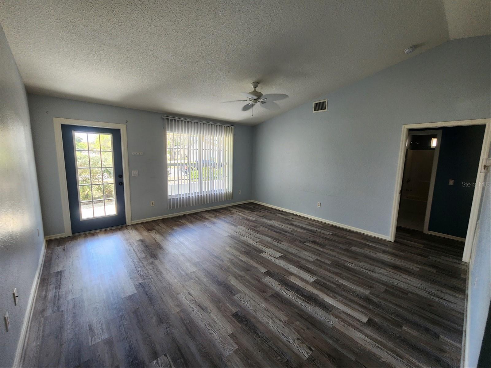 Image 5 of 24 For 4590 Cazes Avenue
