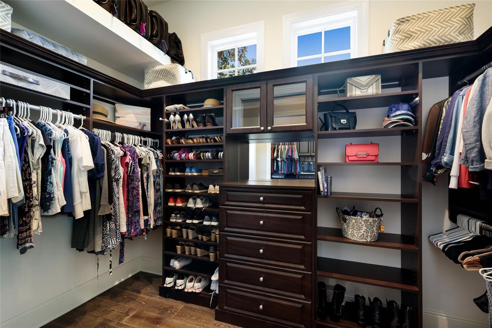 Image 37 of 93 For 16420 Daysailor Trail