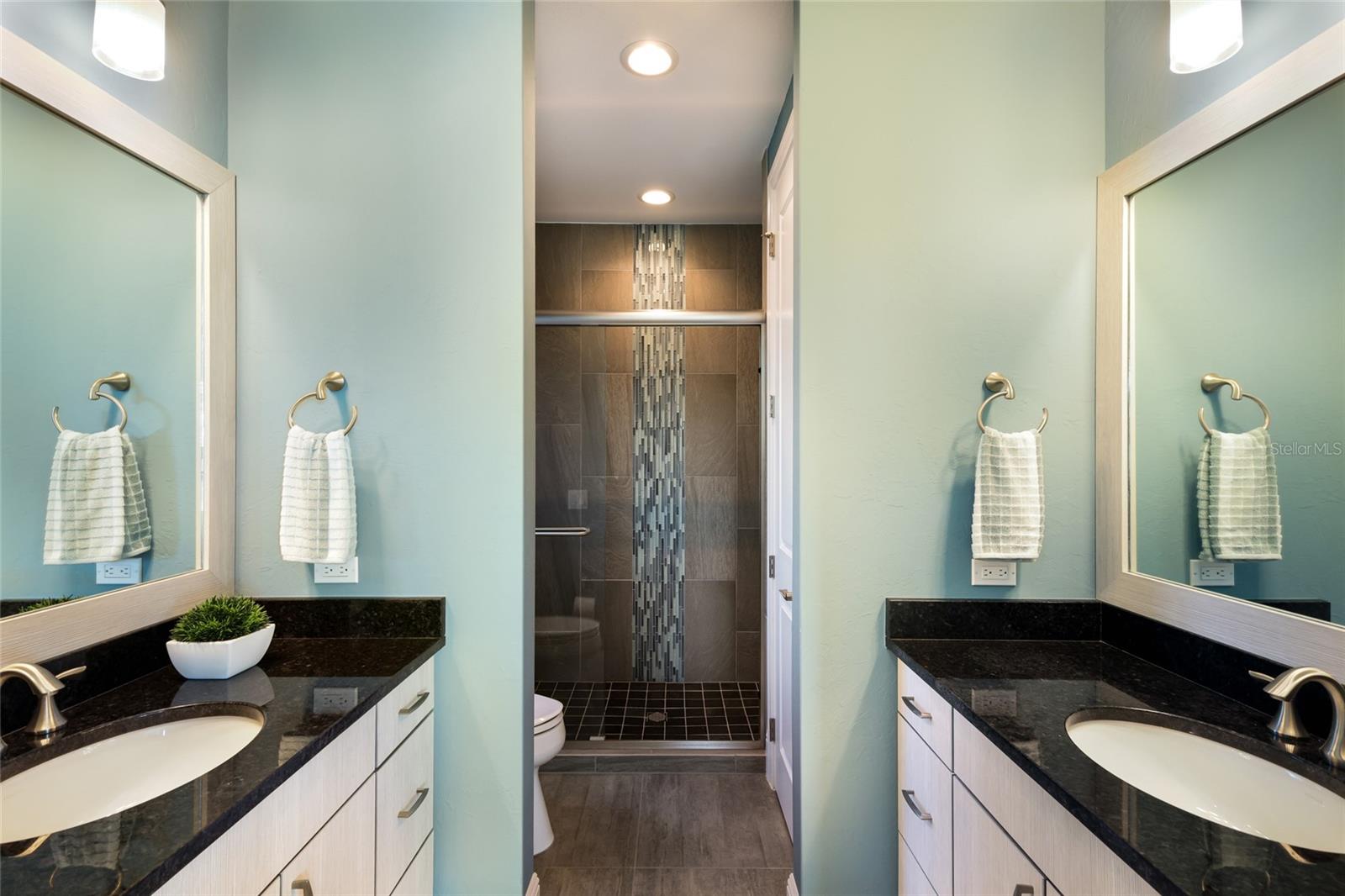 Image 52 of 93 For 16420 Daysailor Trail