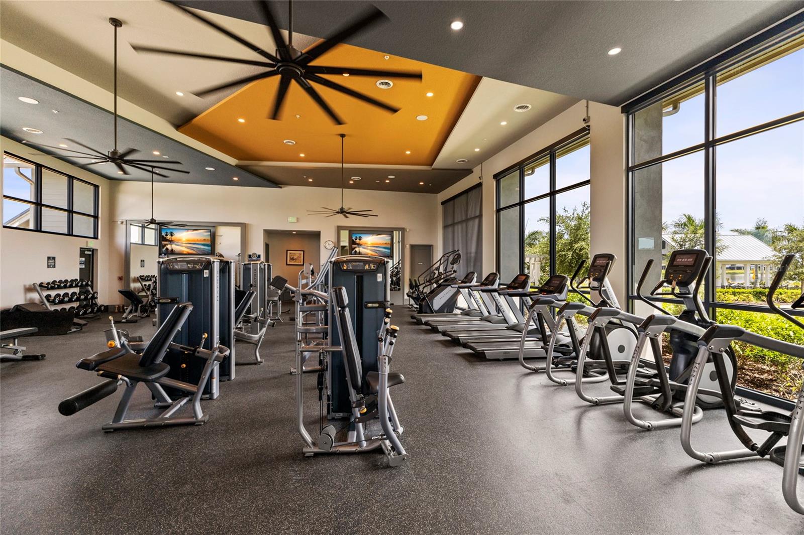 Image 72 of 96 For 7965 Mainsail Lane