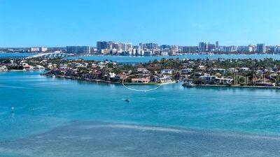 Image 17 of 20 For 376 West Royal Flamingo Drive