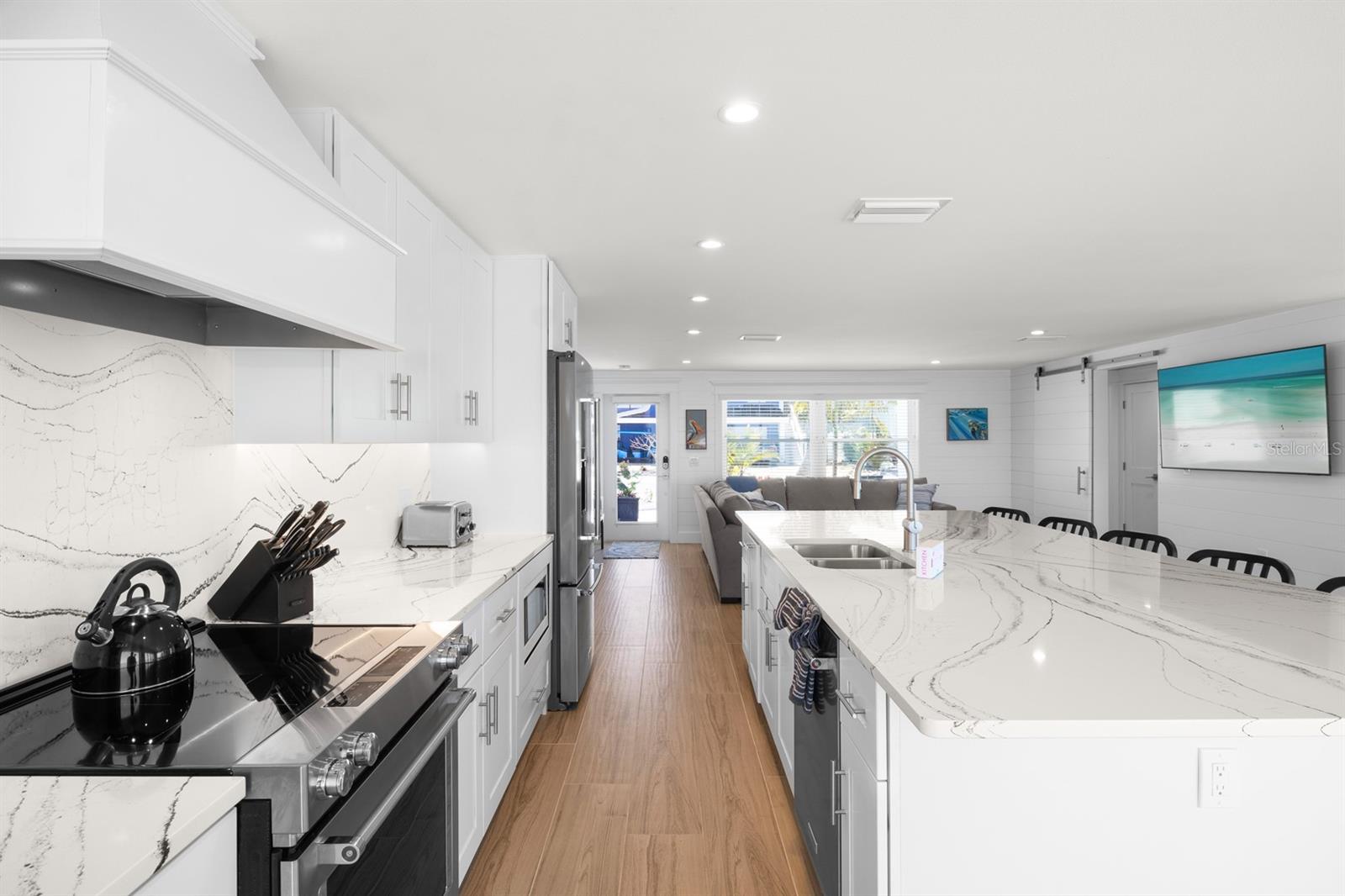 Image 18 of 49 For 306 Bay Boulevard