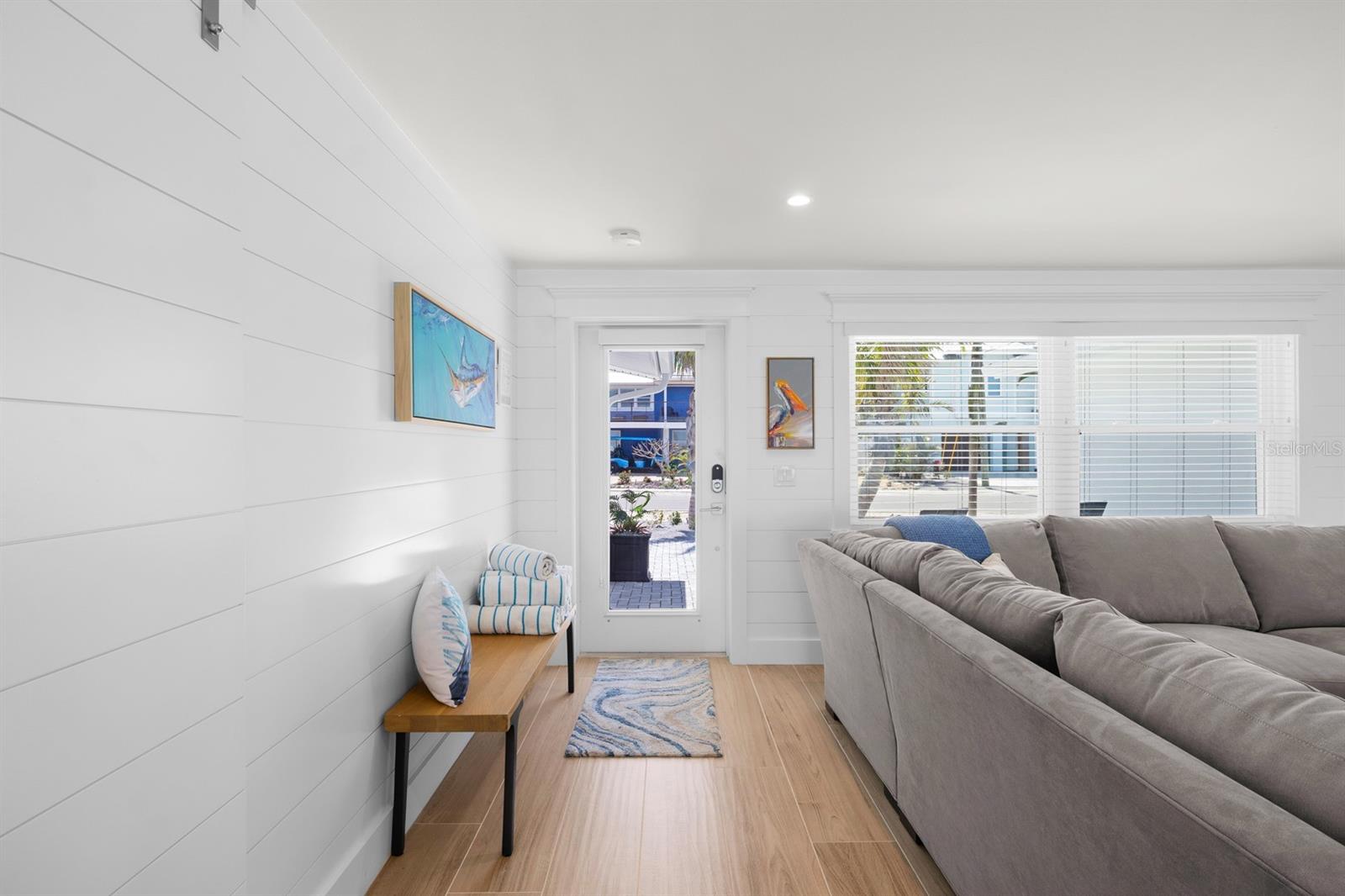 Image 9 of 49 For 306 Bay Boulevard