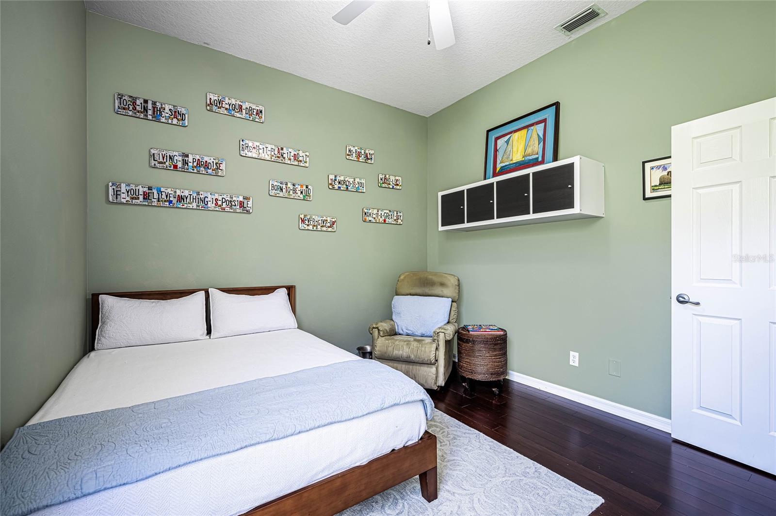 Image 19 of 38 For 956 Scherer Way