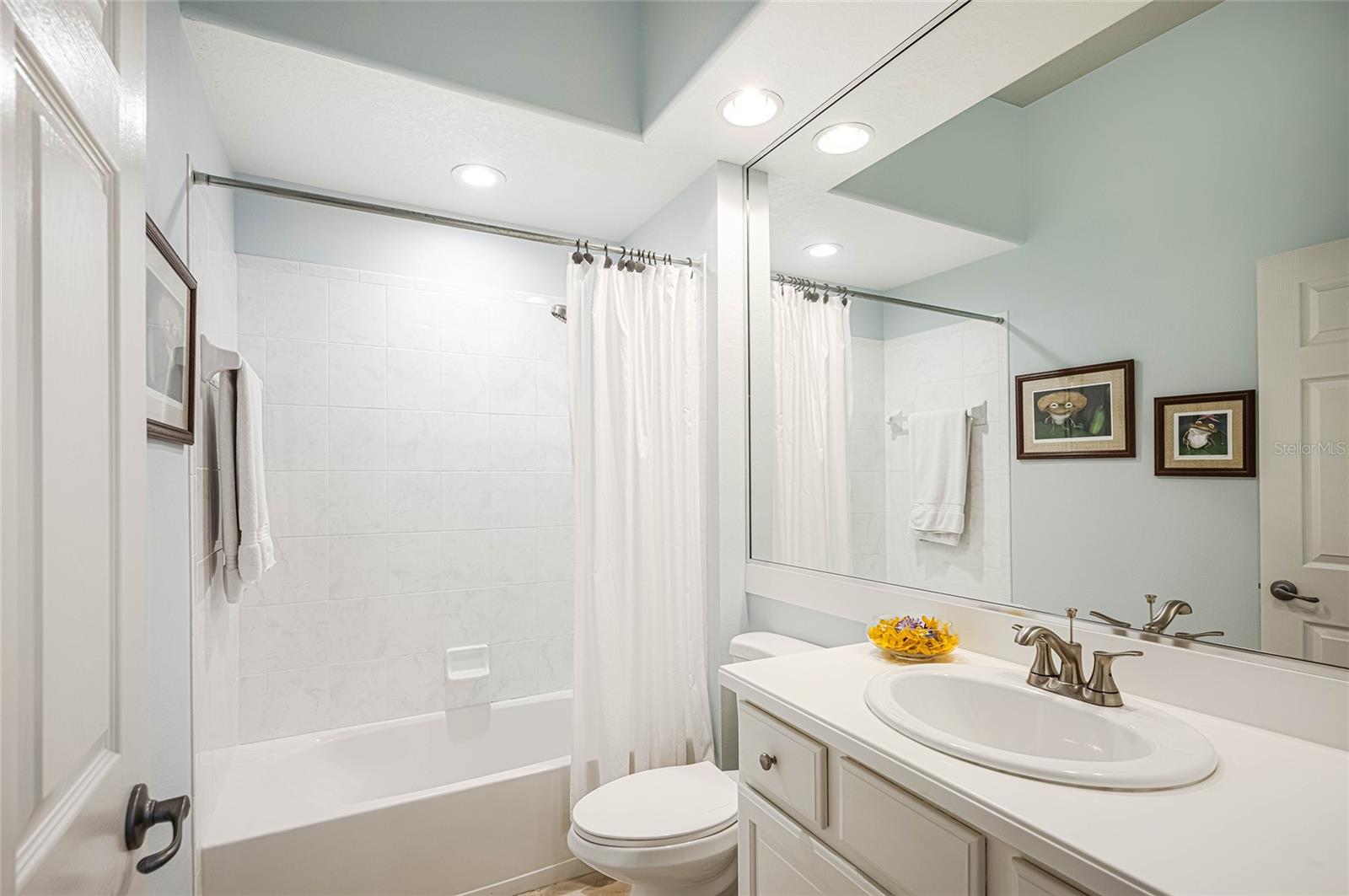 Image 22 of 38 For 956 Scherer Way