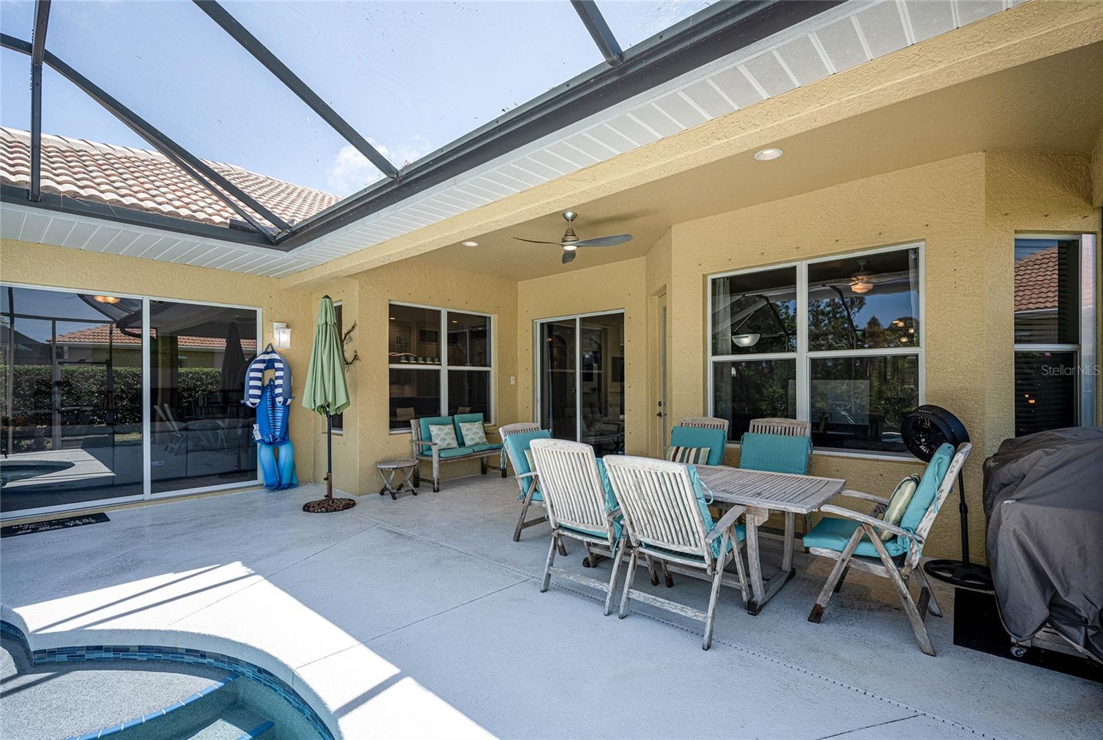 Image 29 of 38 For 956 Scherer Way