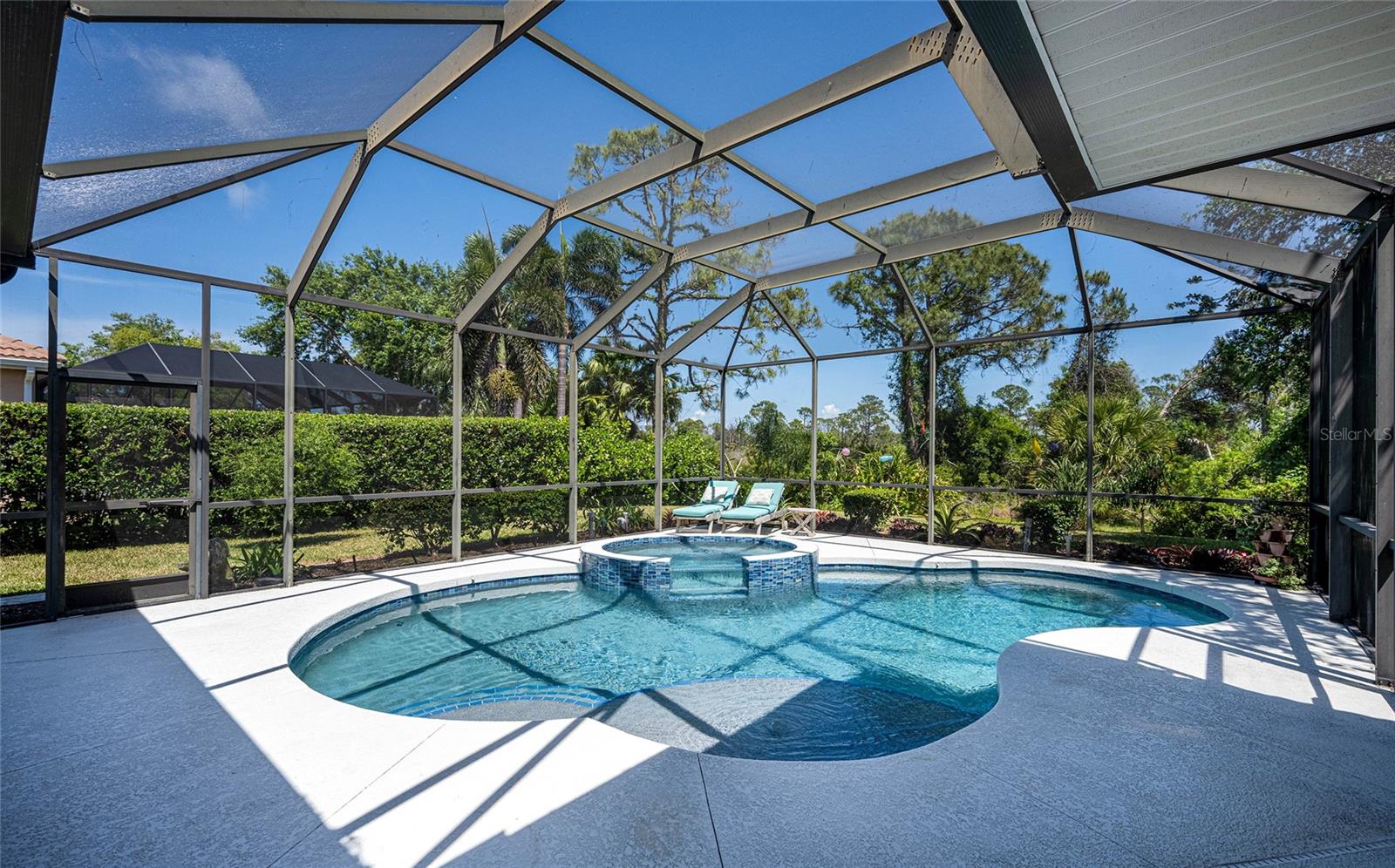 Image 3 of 38 For 956 Scherer Way