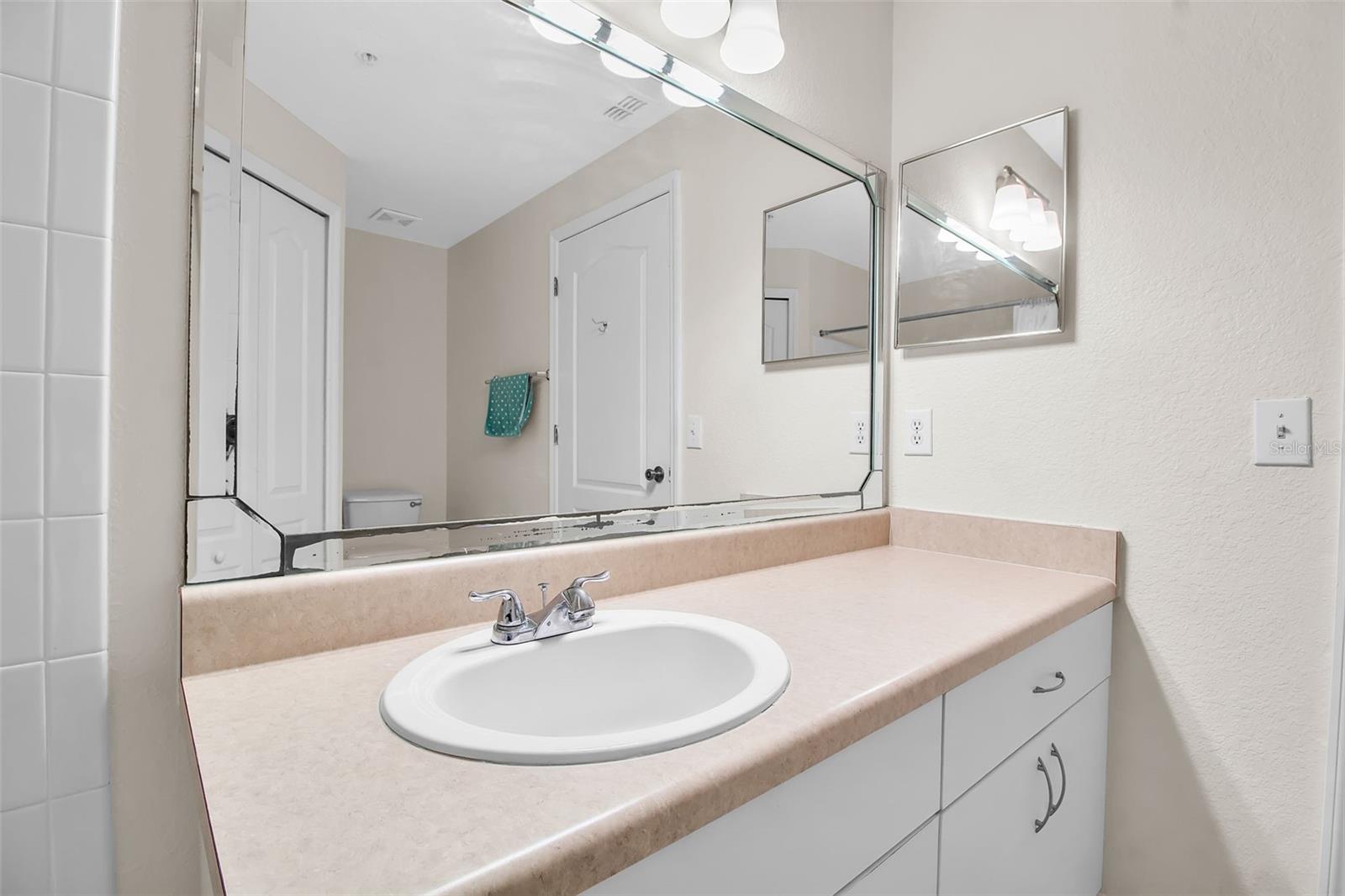 Image 14 of 36 For 4122 Central Sarasota Parkway 1914