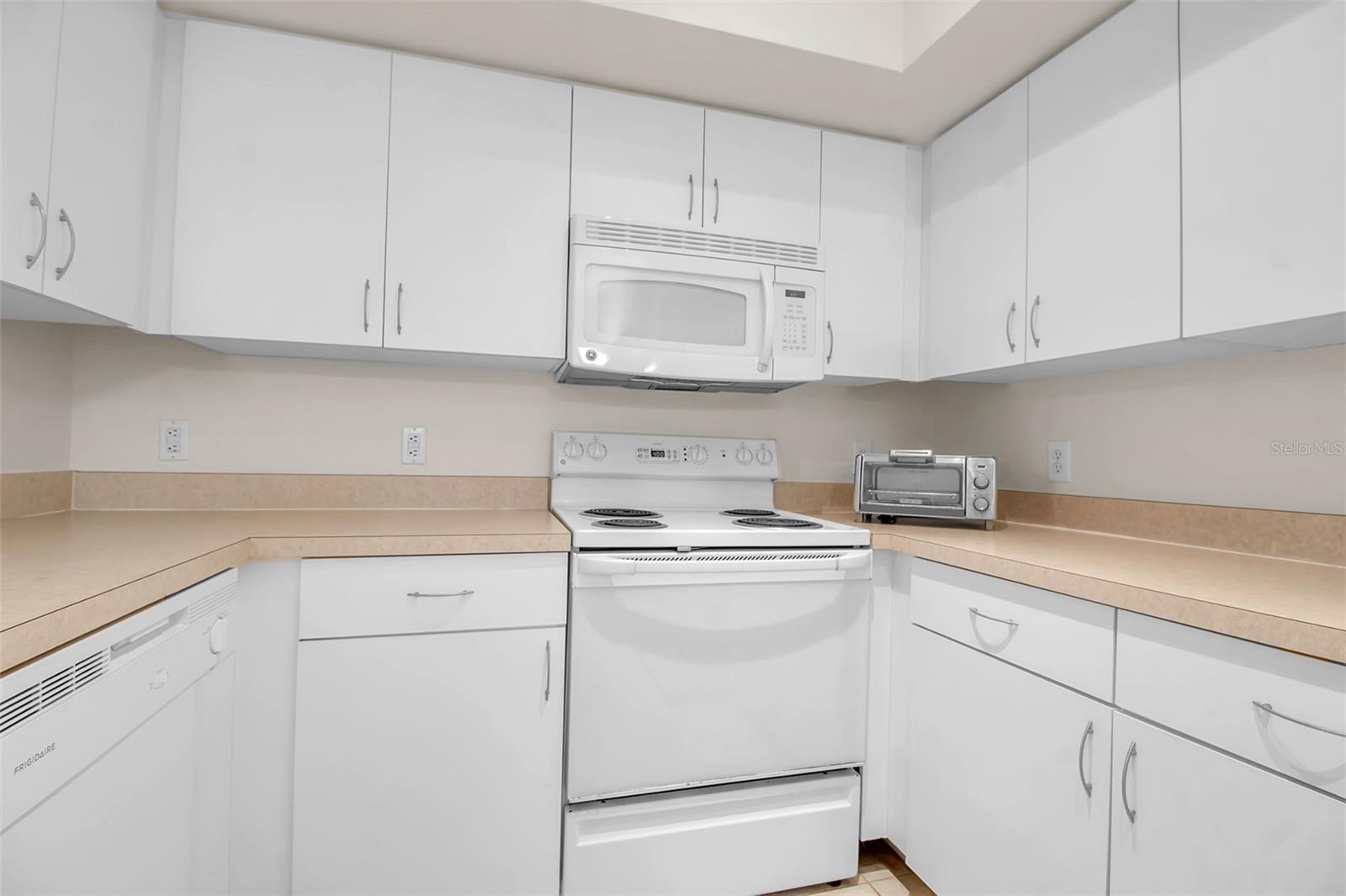 Image 8 of 36 For 4122 Central Sarasota Parkway 1914