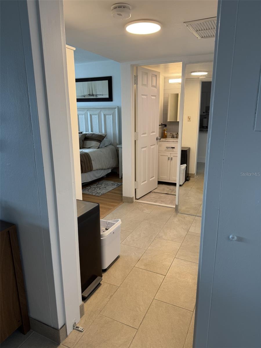 Image 10 of 26 For 33 Gulfstream Avenue 708