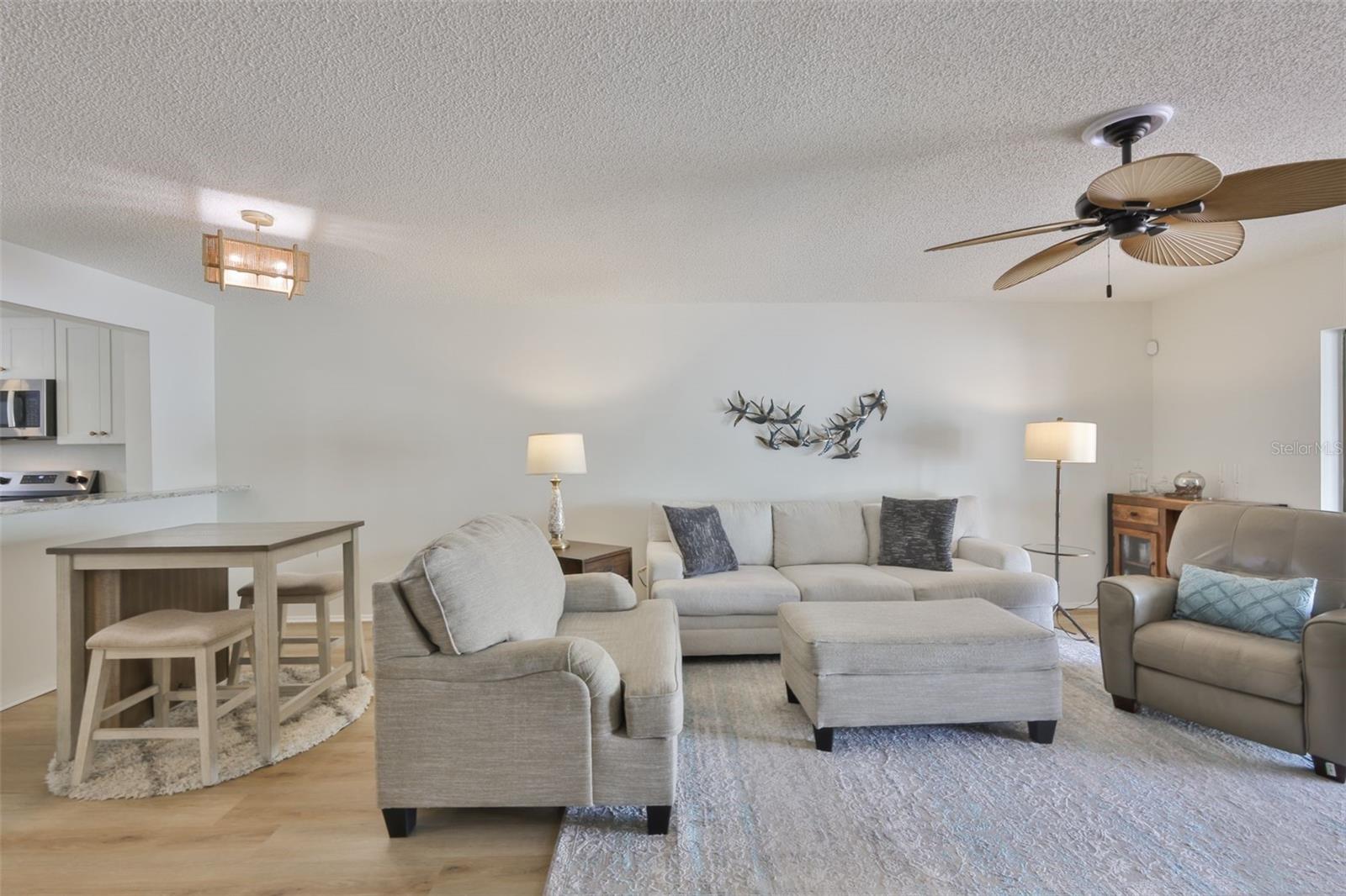 Image 11 of 33 For 597 Lakeside Drive 597