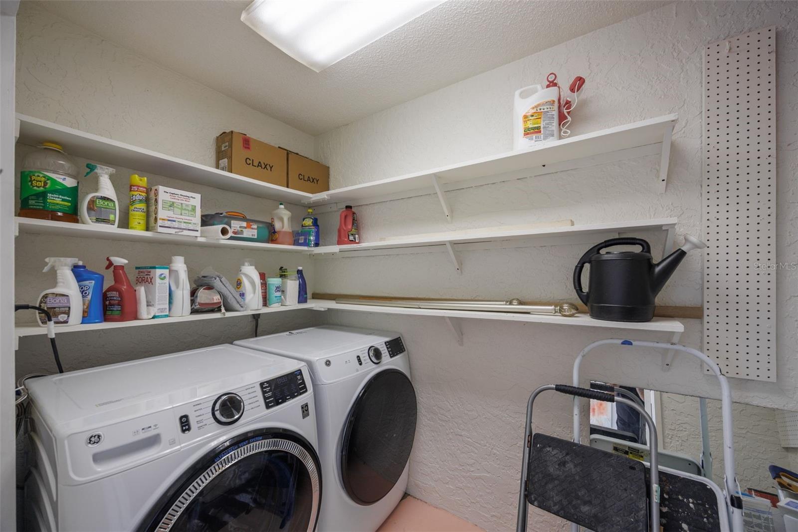 Image 29 of 33 For 597 Lakeside Drive 597