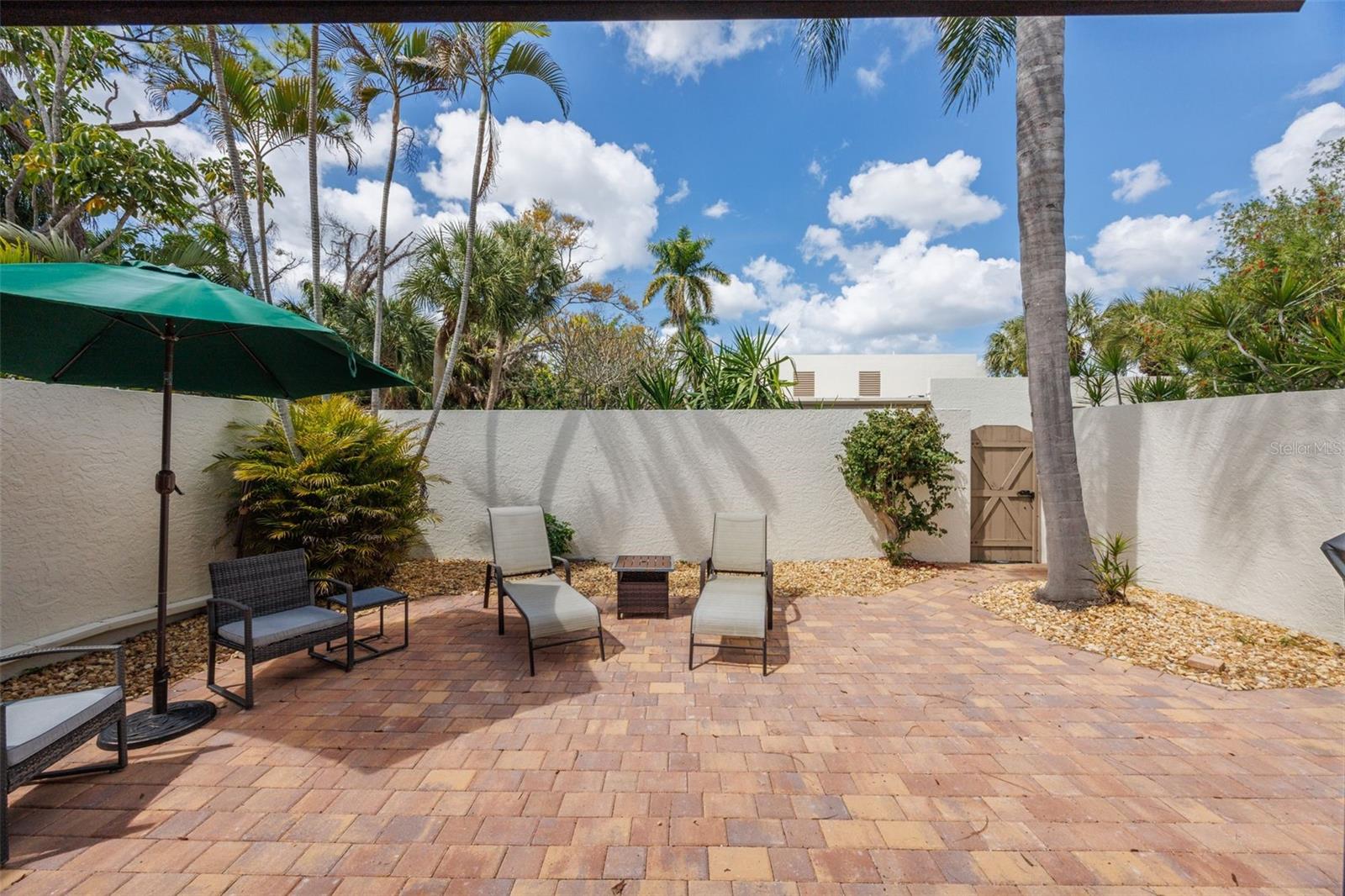 Image 30 of 33 For 597 Lakeside Drive 597