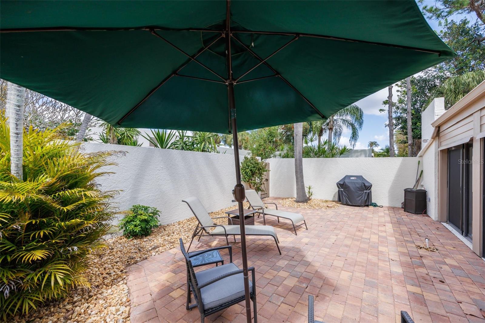 Image 31 of 33 For 597 Lakeside Drive 597