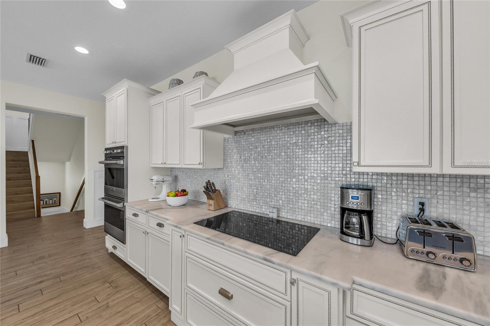 Image 10 of 90 For 303 Bay Boulevard