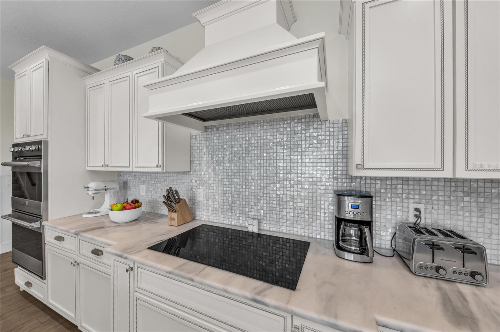 Image 14 of 90 For 303 Bay Boulevard