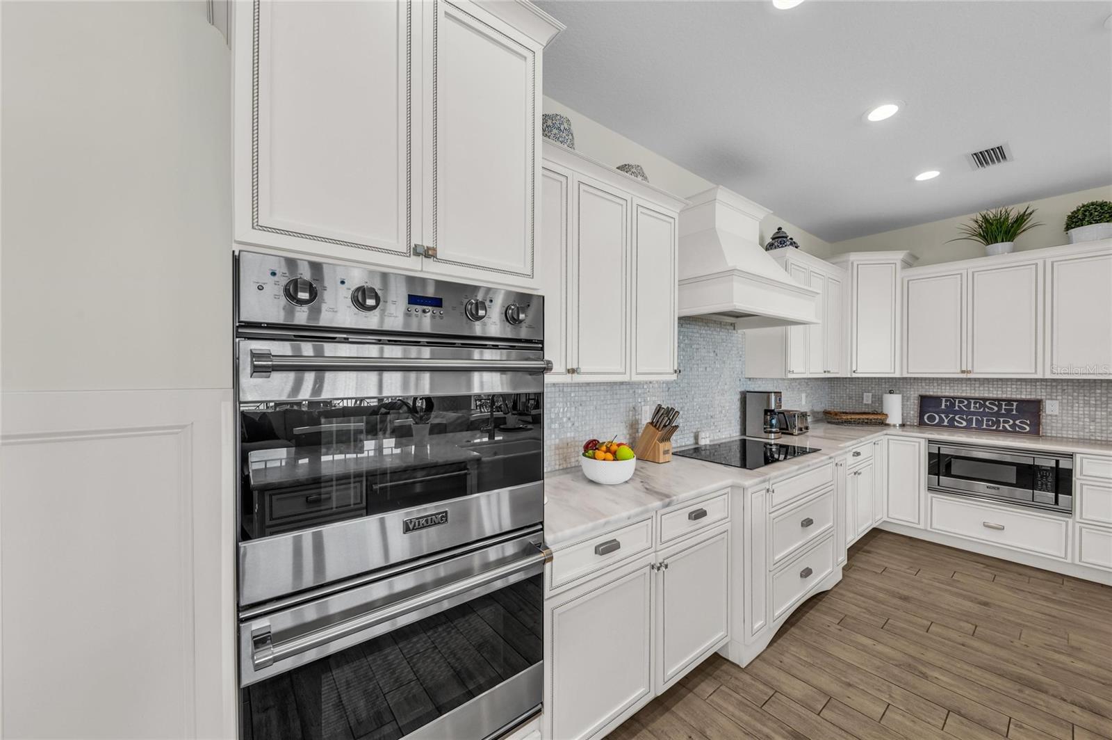 Image 15 of 90 For 303 Bay Boulevard