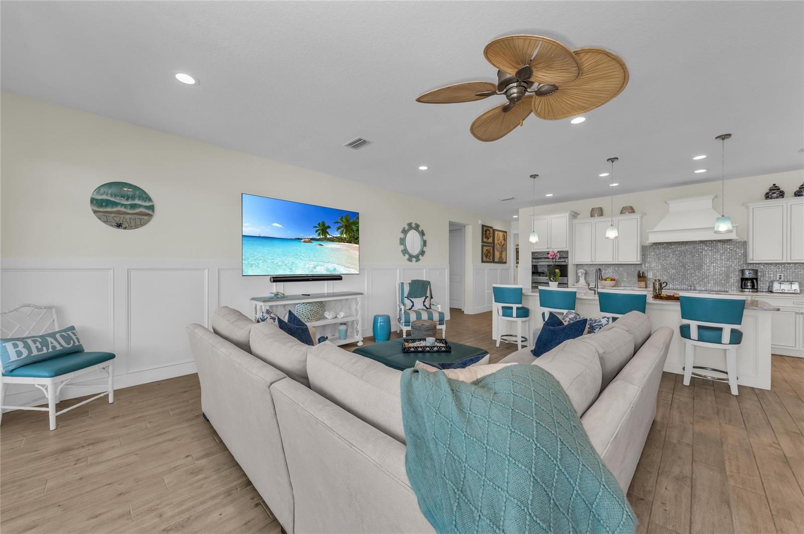 Image 19 of 90 For 303 Bay Boulevard