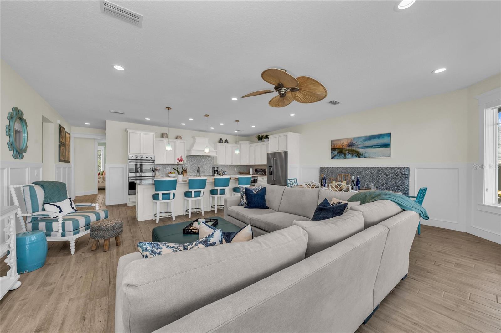 Image 20 of 90 For 303 Bay Boulevard