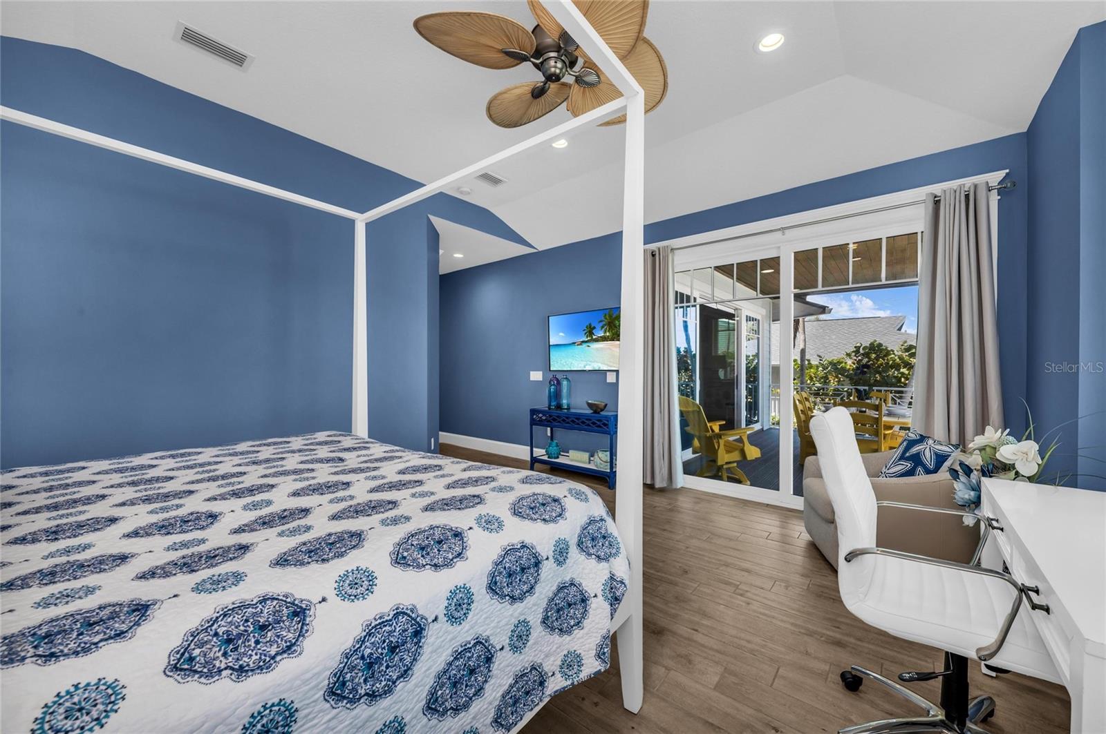 Image 34 of 90 For 303 Bay Boulevard