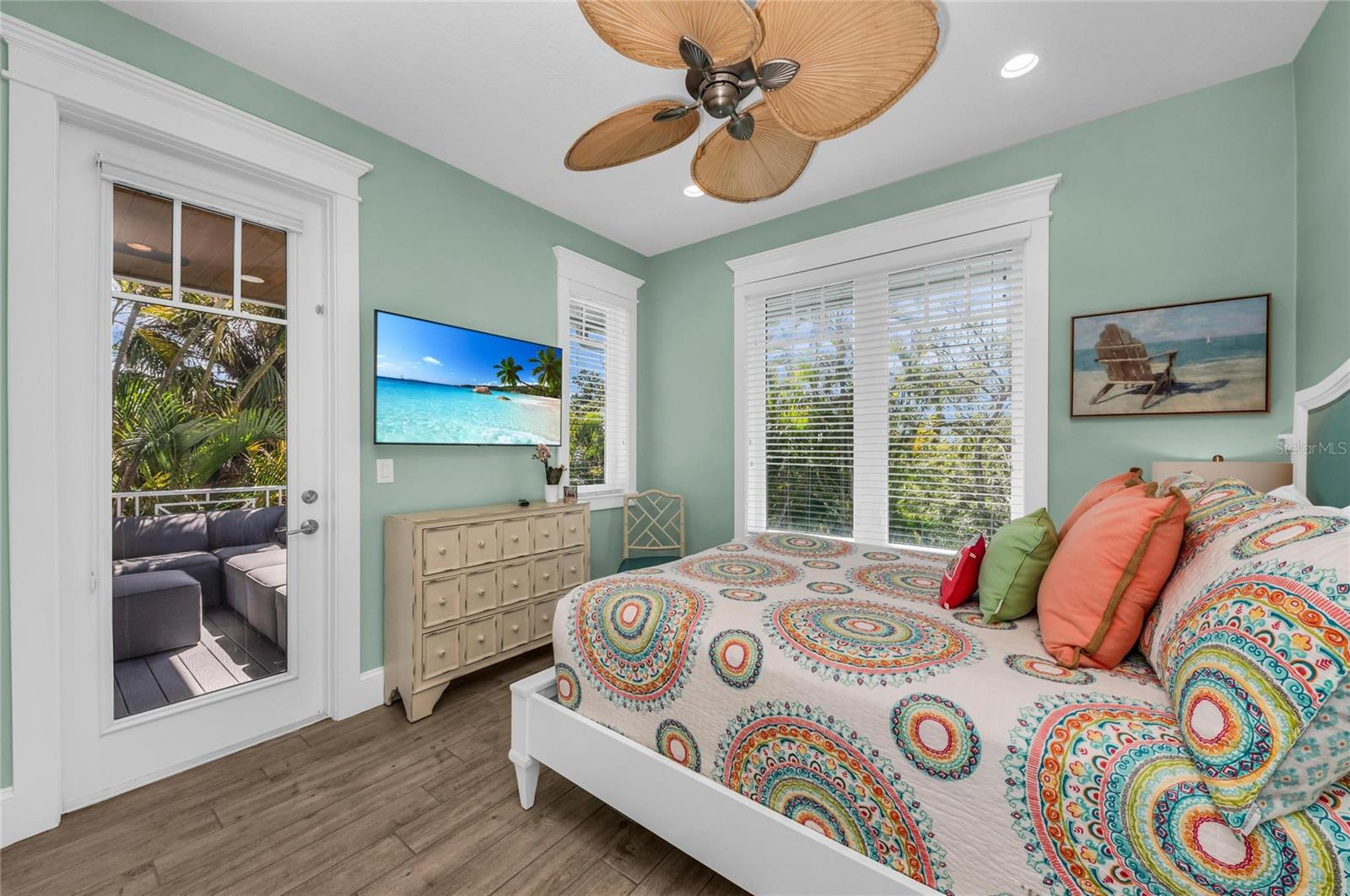 Image 40 of 90 For 303 Bay Boulevard