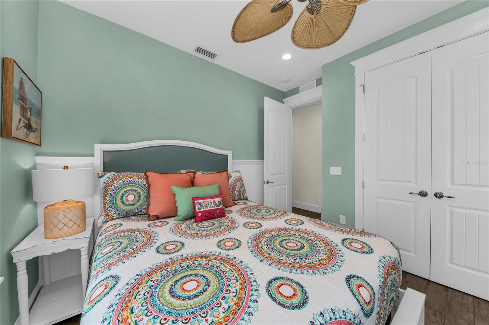 Image 41 of 90 For 303 Bay Boulevard