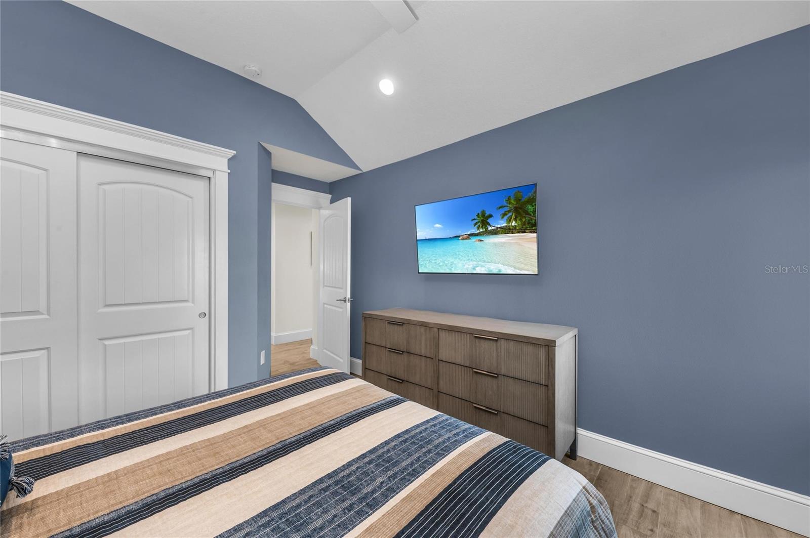 Image 56 of 90 For 303 Bay Boulevard