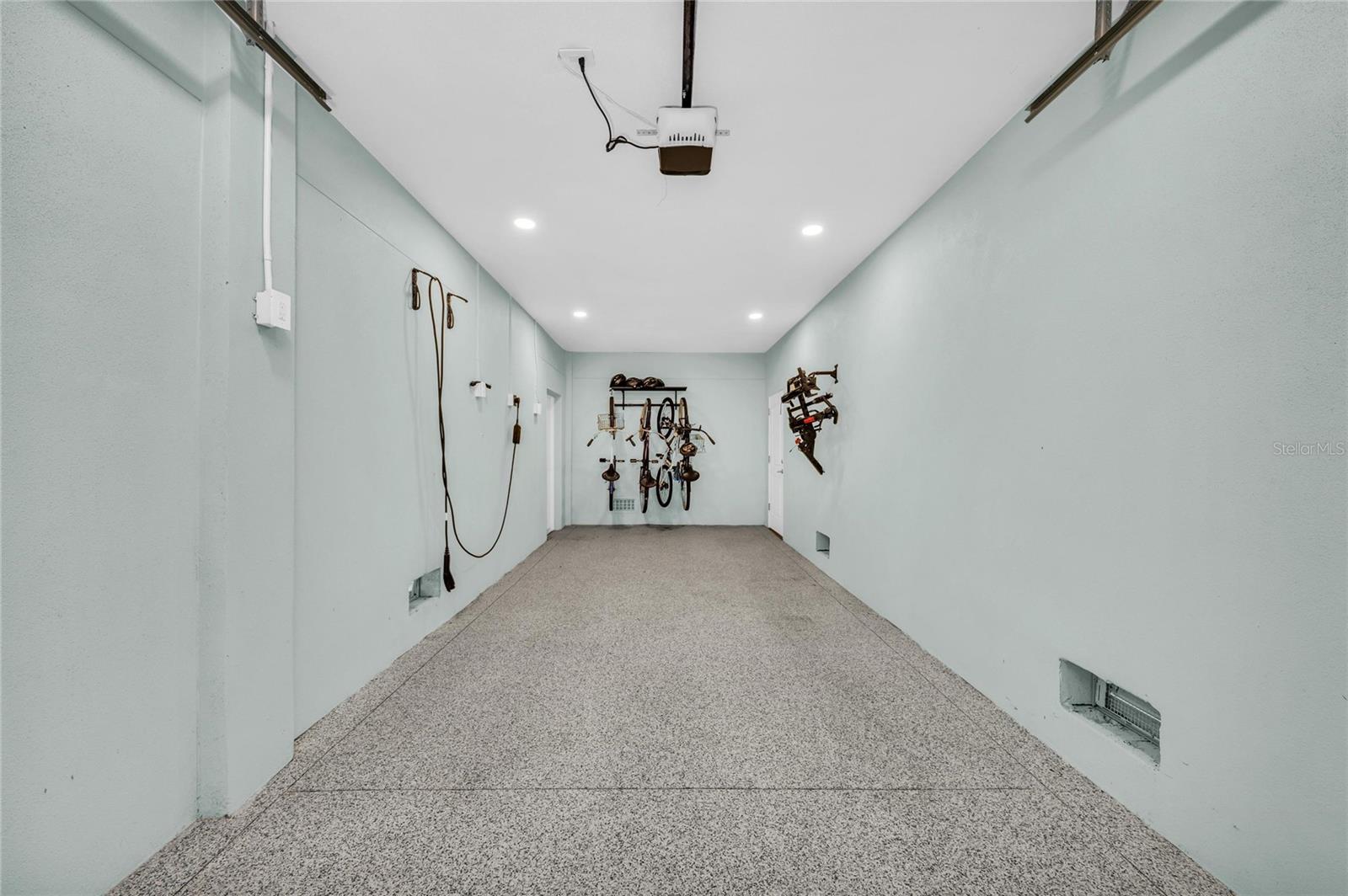 Image 68 of 90 For 303 Bay Boulevard