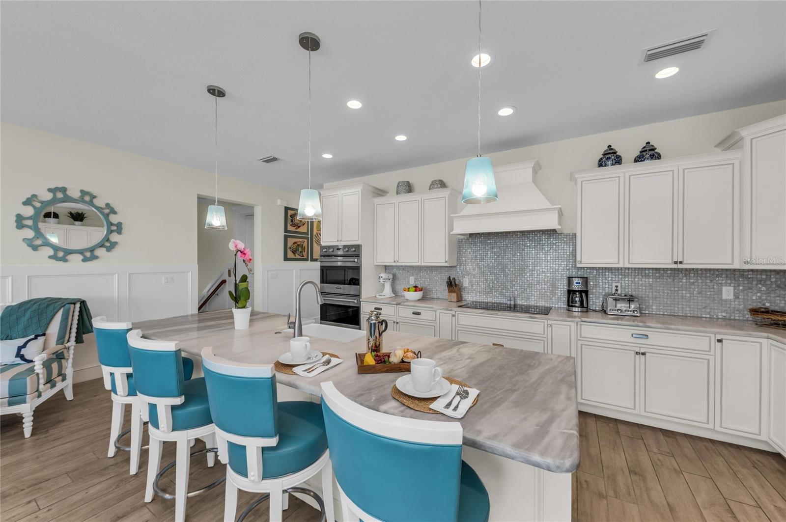 Image 9 of 90 For 303 Bay Boulevard